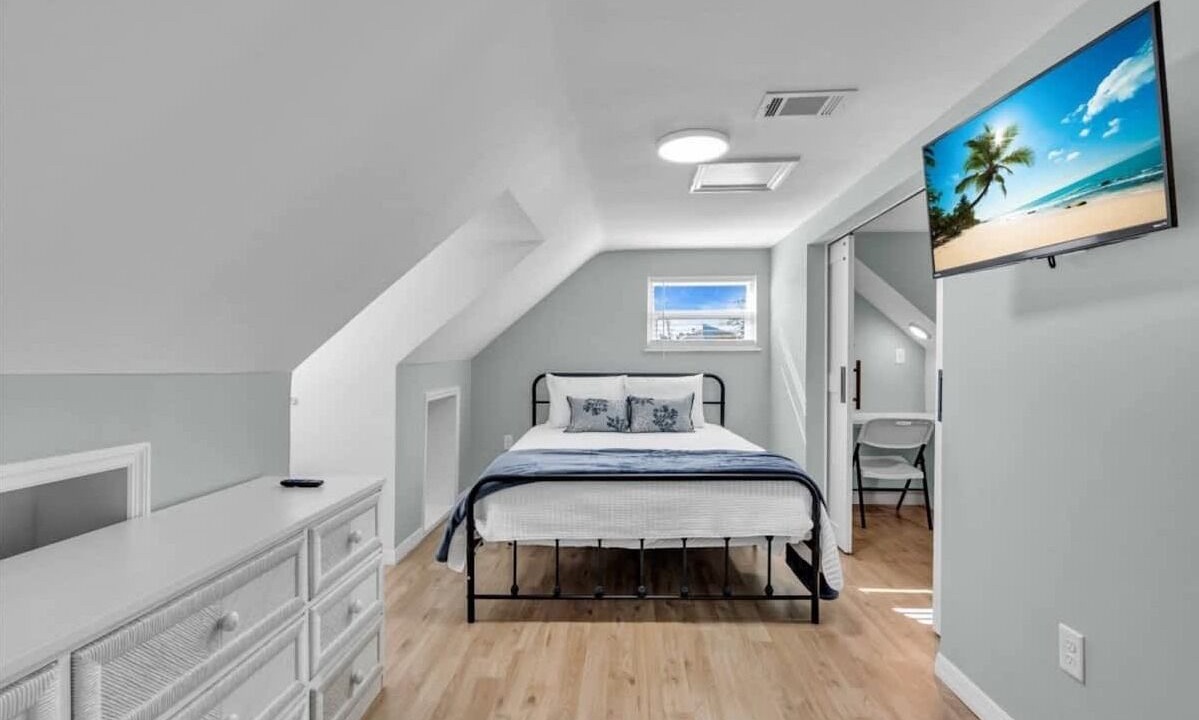 Photo of Bedroom in Indian Beach Sapphire Shores