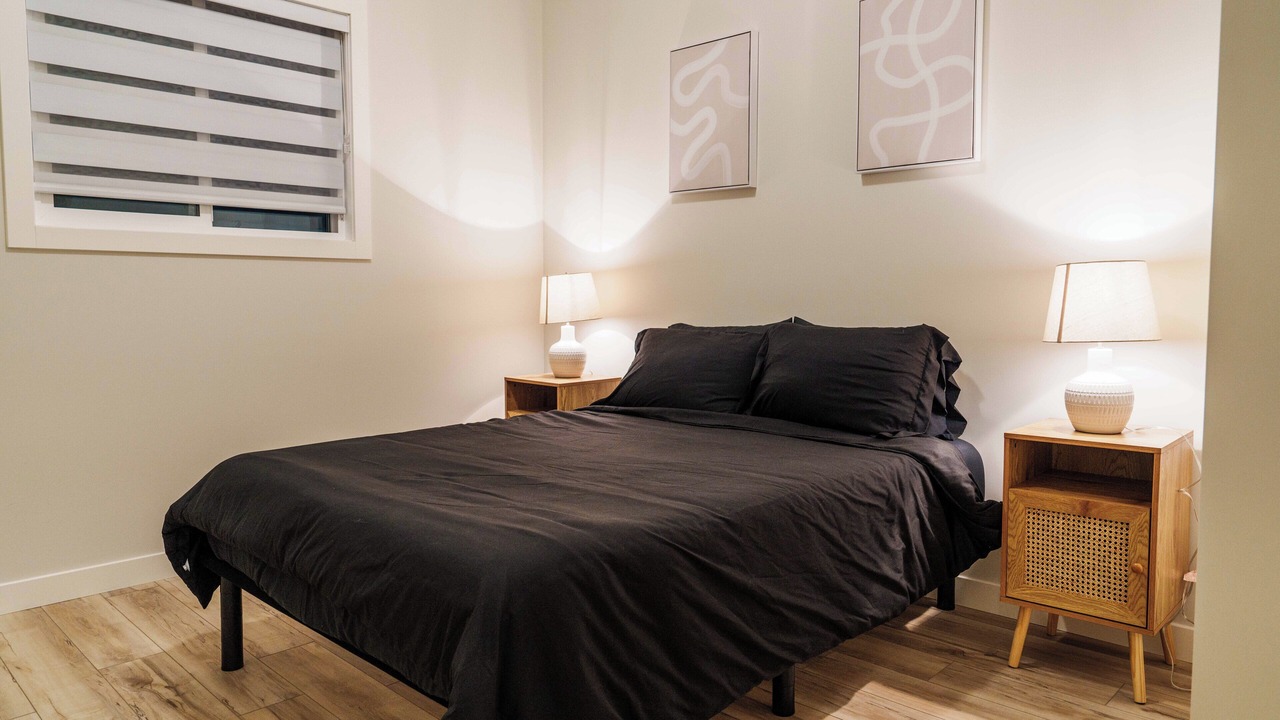 Photo of Bedroom in Evanston