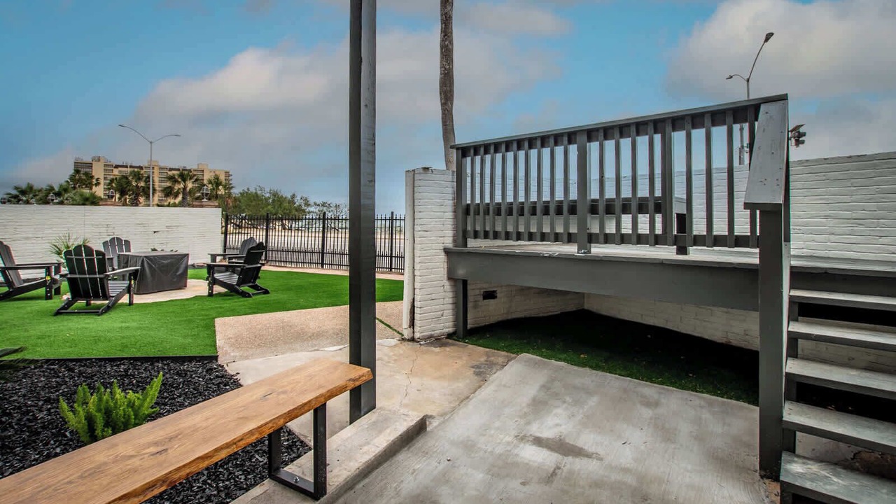 Photo of Others in Del Mar