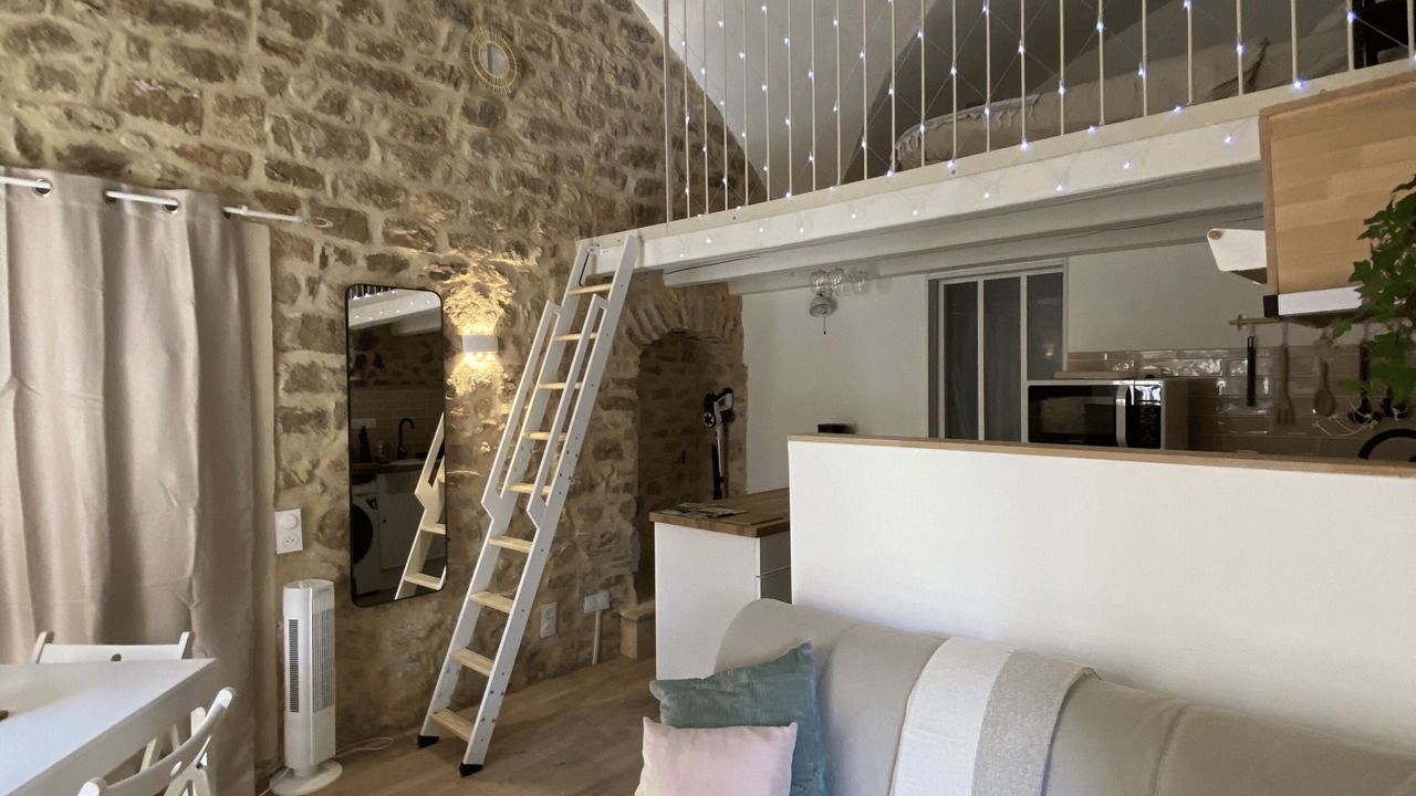 Photo of Livingroom in Mornas