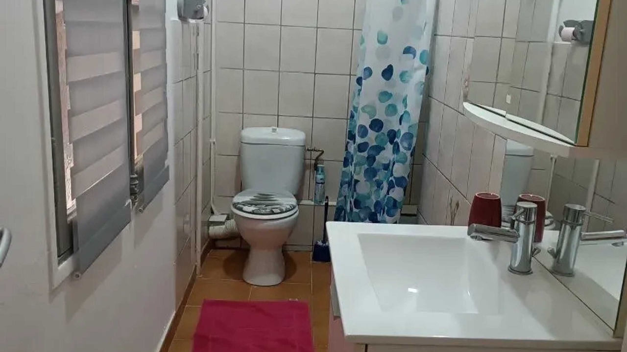 Photo of Bathroom in Lezignan-Corbieres