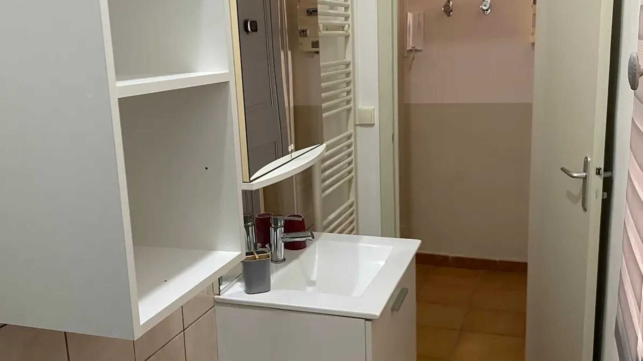 Photo of Bathroom in Lezignan-Corbieres