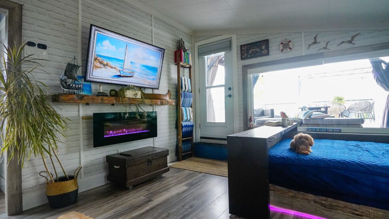 Photo of Bedroom in Gravenhurst
