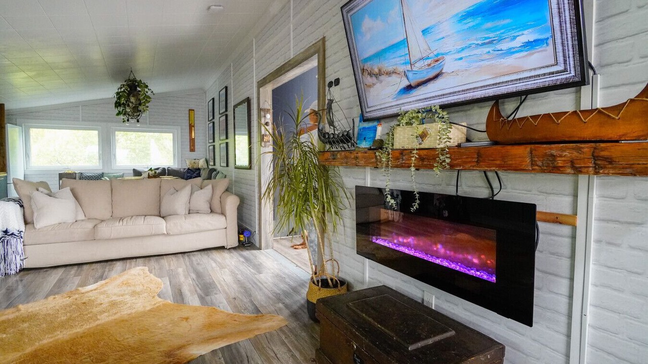 Photo of Livingroom in Gravenhurst