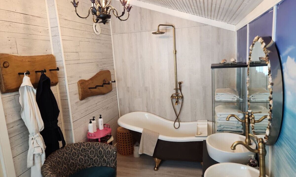 Photo of Bathroom in Gravenhurst