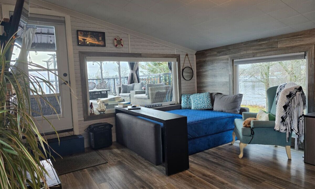 Photo of Livingroom in Gravenhurst