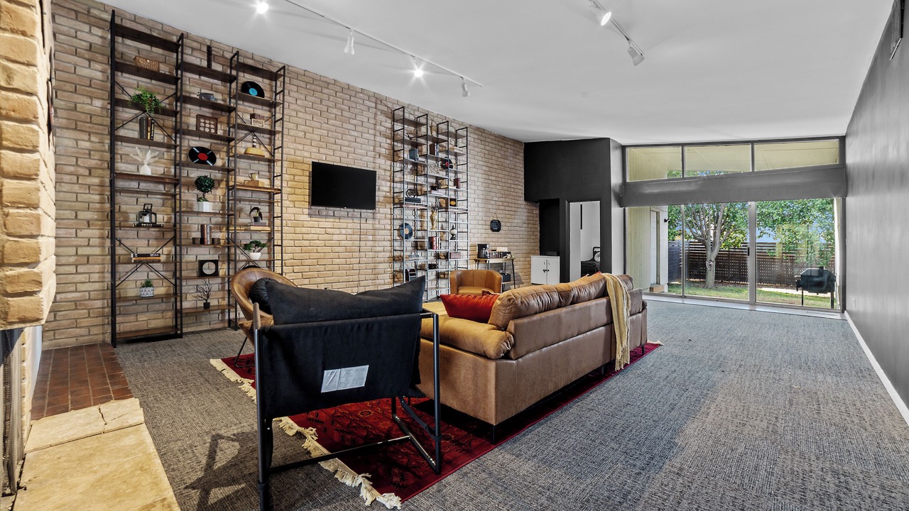 Photo of Livingroom in South Tulsa