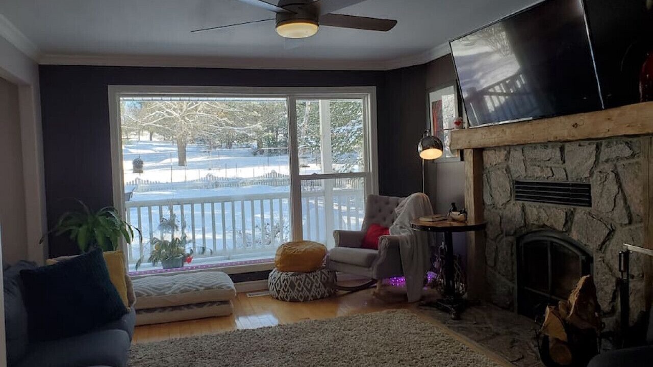 Photo of Livingroom in Bracebridge