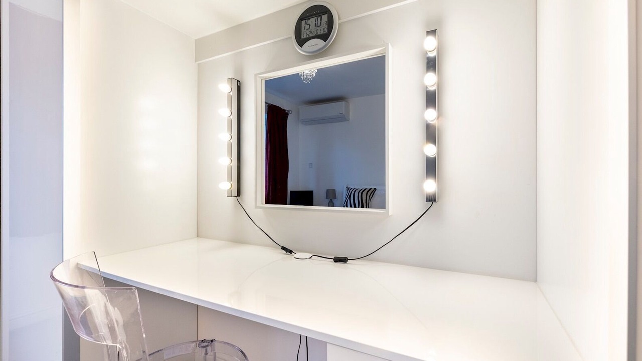 Photo of Others in Tolworth