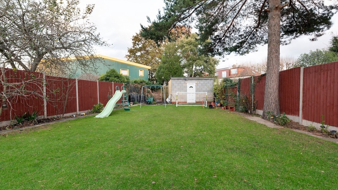 Photo of Others in Tolworth