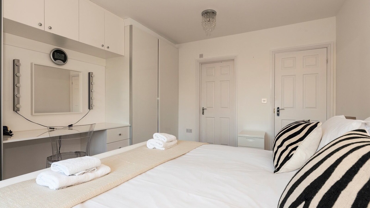 Photo of Bedroom in Tolworth