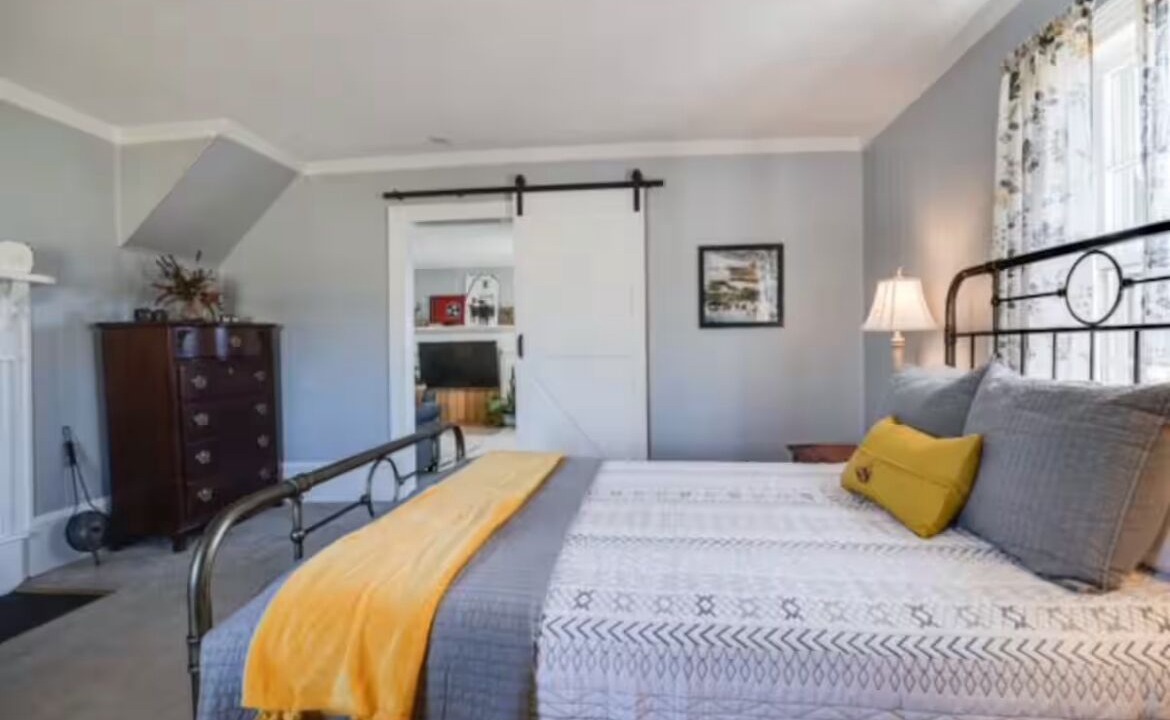 Photo of Bedroom in Lewisburg