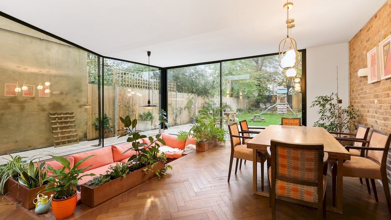 Photo of Others in Forest Gate