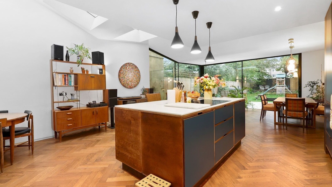 Photo of Others in Forest Gate