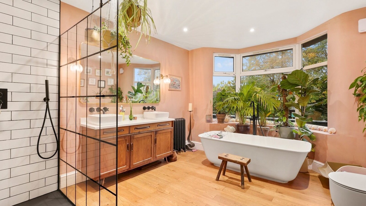 Photo of Bathroom in Forest Gate