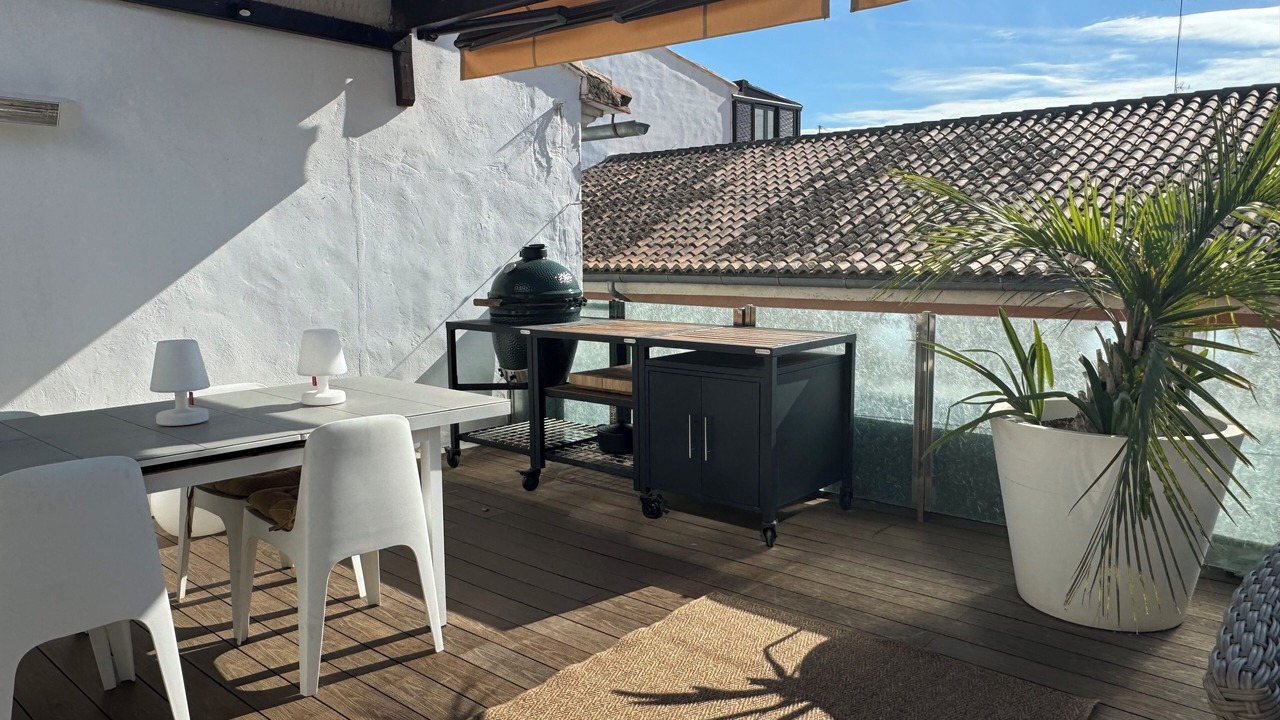Photo of Outdoor in Trinitat