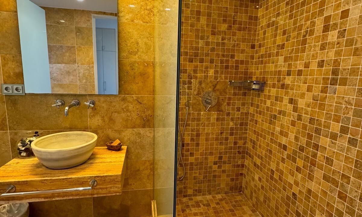 Photo of Bathroom in Trinitat