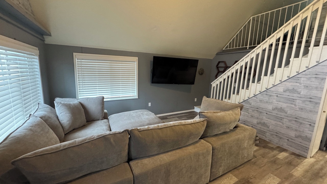 Photo of Livingroom in Loon Lake