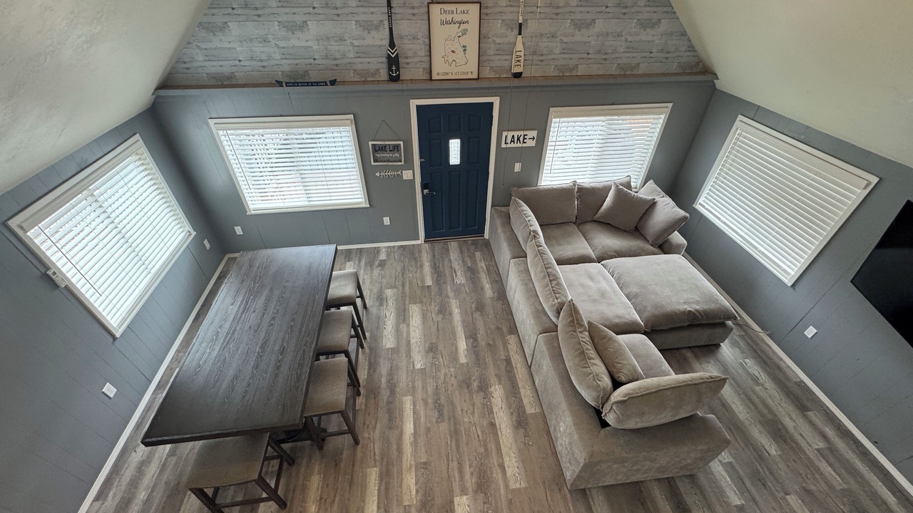 Photo of Livingroom in Loon Lake