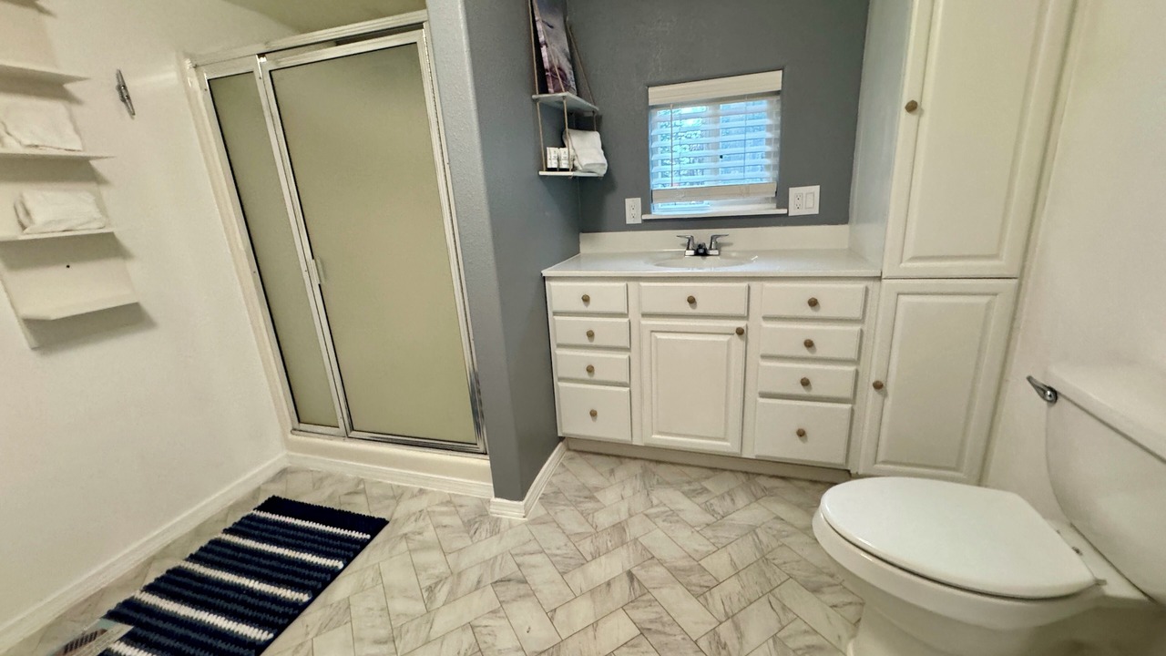 Photo of Bathroom in Loon Lake