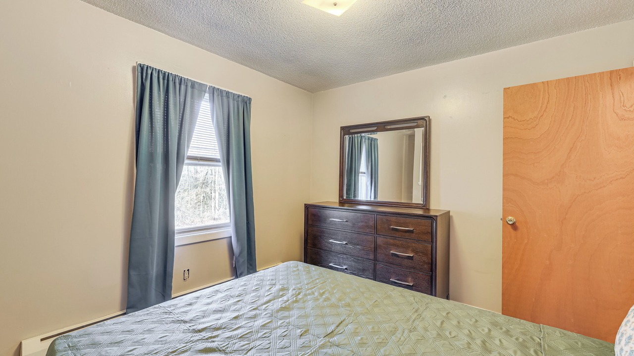 Photo of Bedroom in Naugatuck