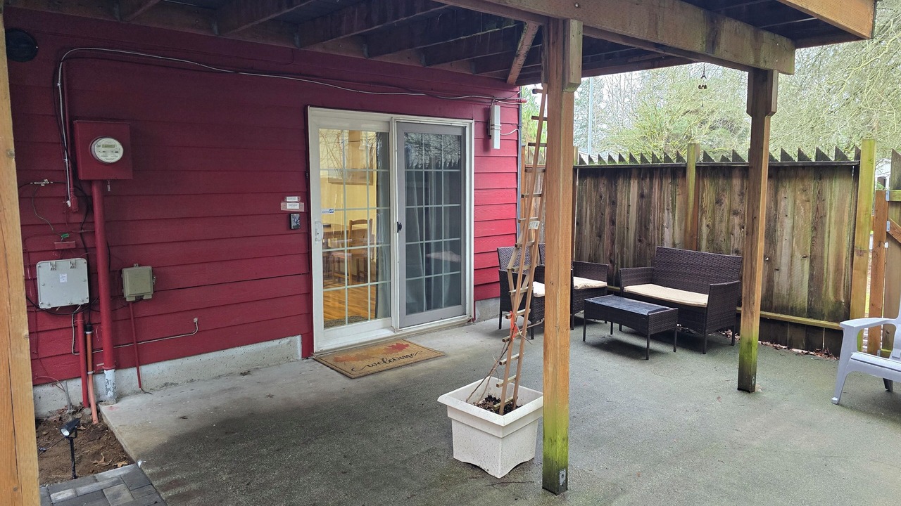 Photo of Patio Balcony in North Juanita