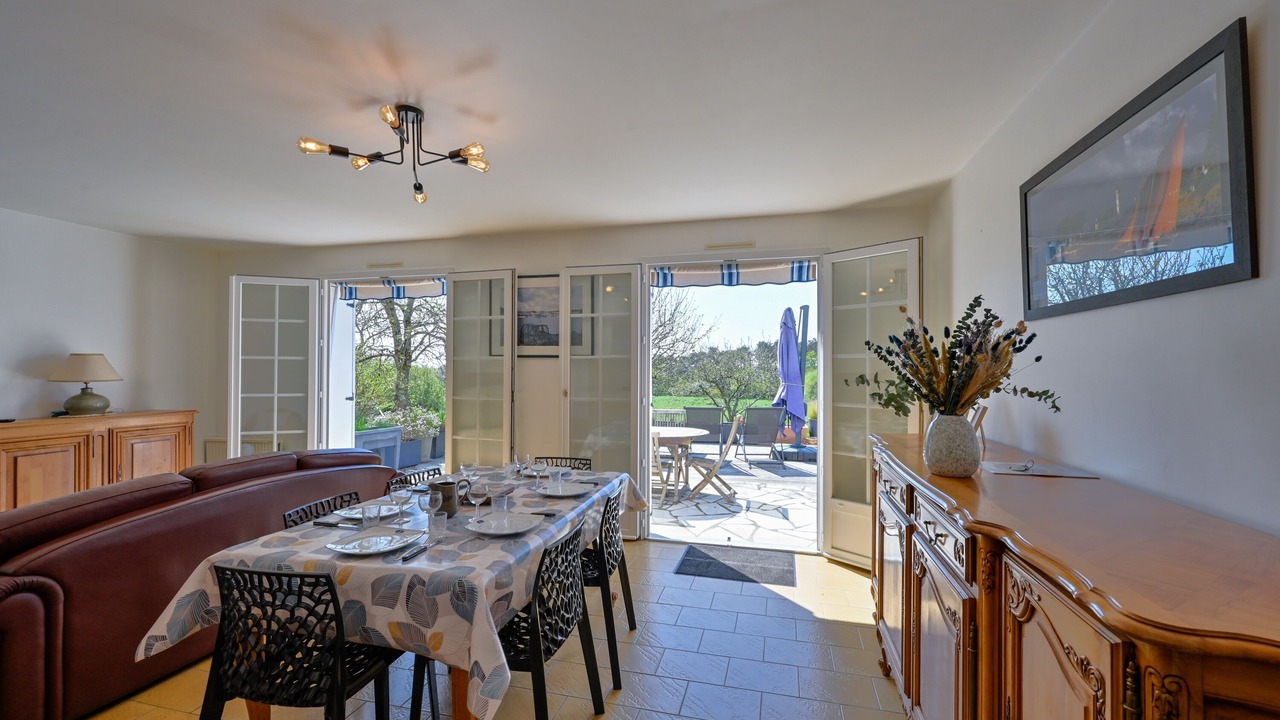 Photo of Others in Crach