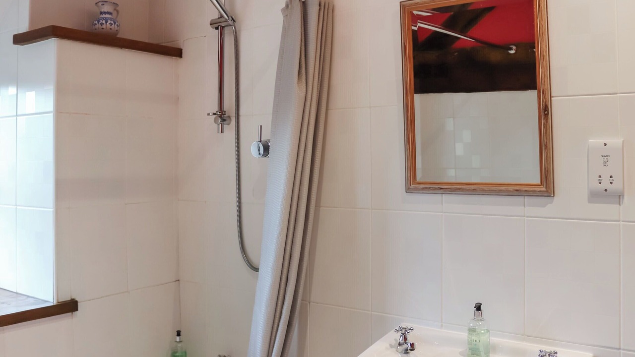 Photo of Bathroom in Cwmtirmynach