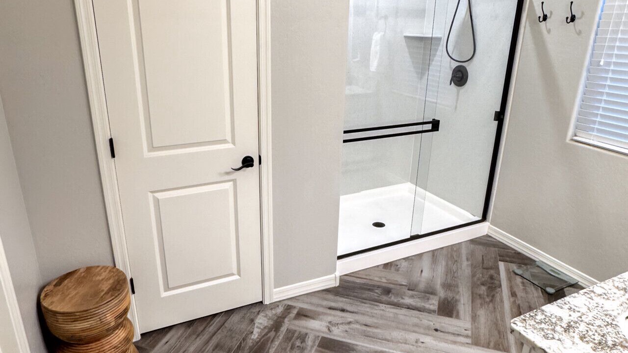 Photo of Bathroom in Montecito in Estrella
