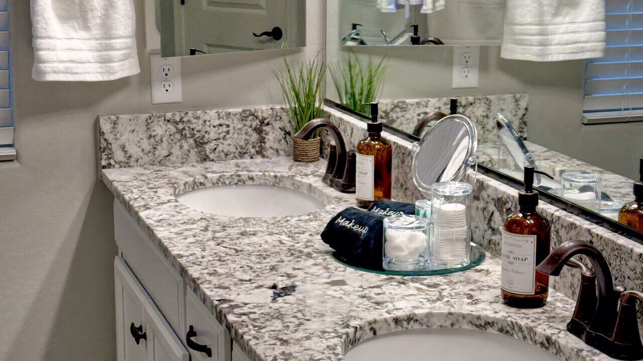 Photo of Bathroom in Montecito in Estrella