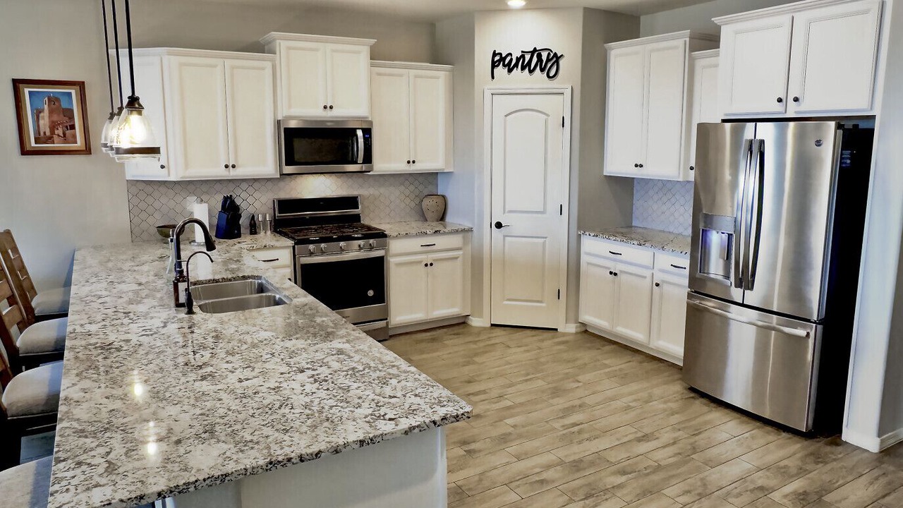 Photo of Kitchen in Montecito in Estrella