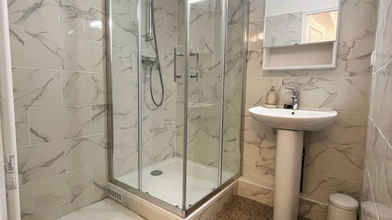 Photo of Bathroom in Arcueil