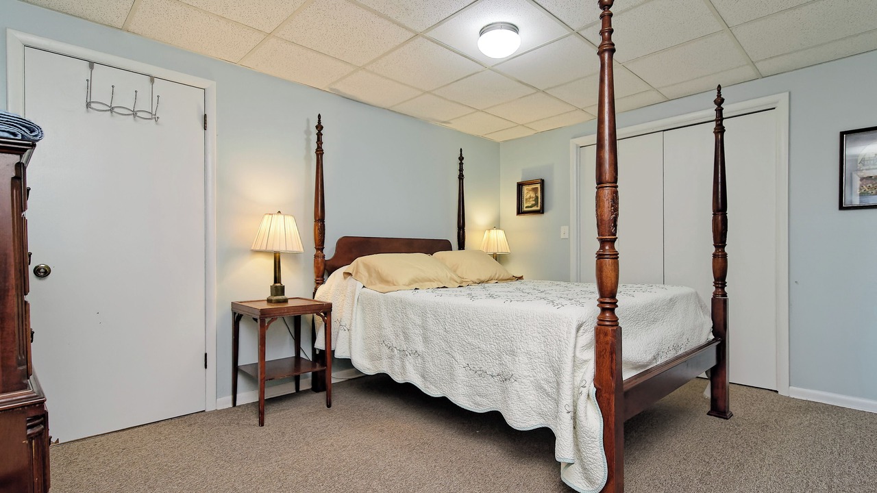 Photo of Bedroom in Sulphur Springs