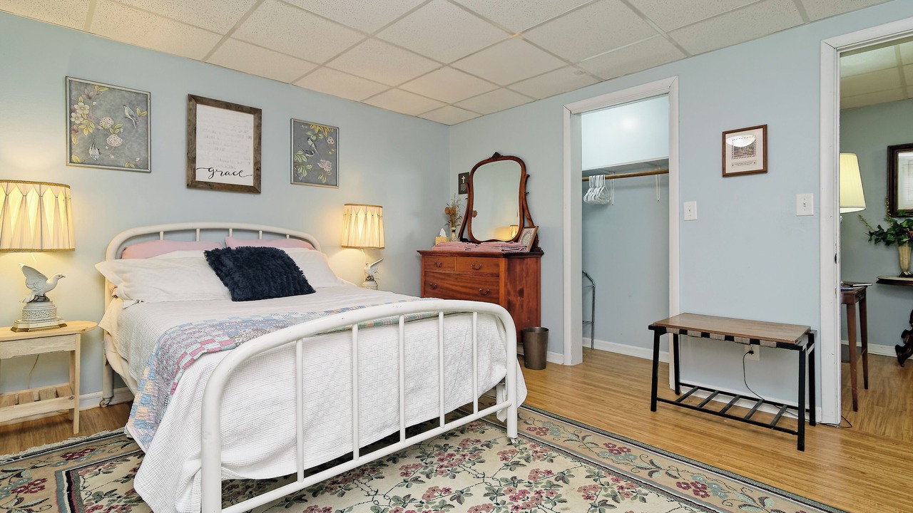 Photo of Bedroom in Sulphur Springs