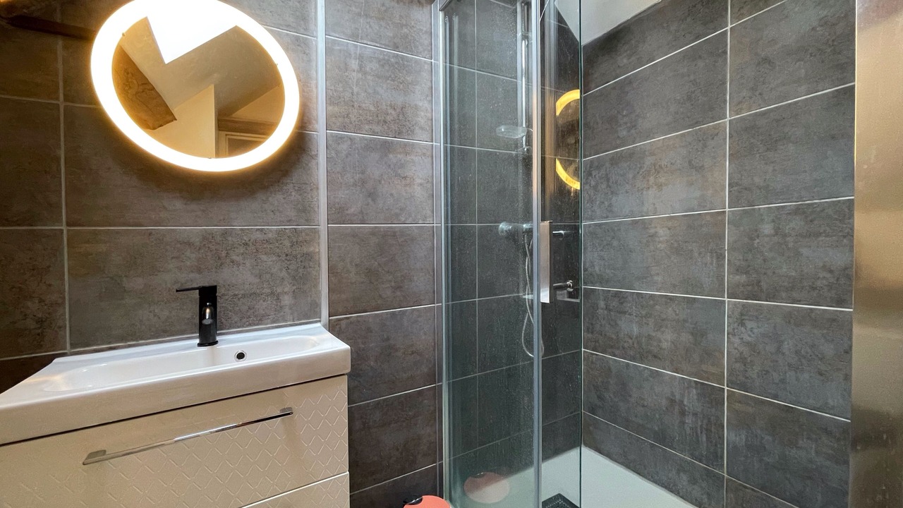 Photo of Bathroom in Saint-Hilaire-Saint-Mesmin