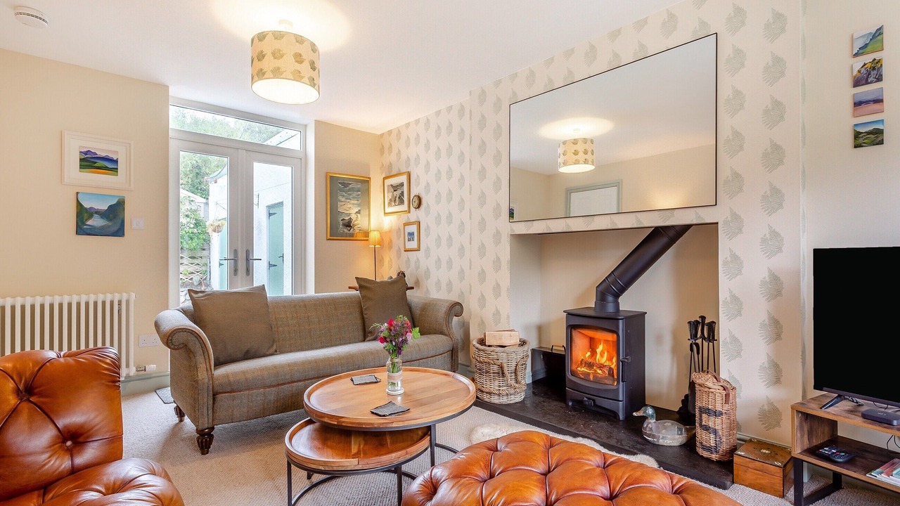 Photo of Others in Nostie