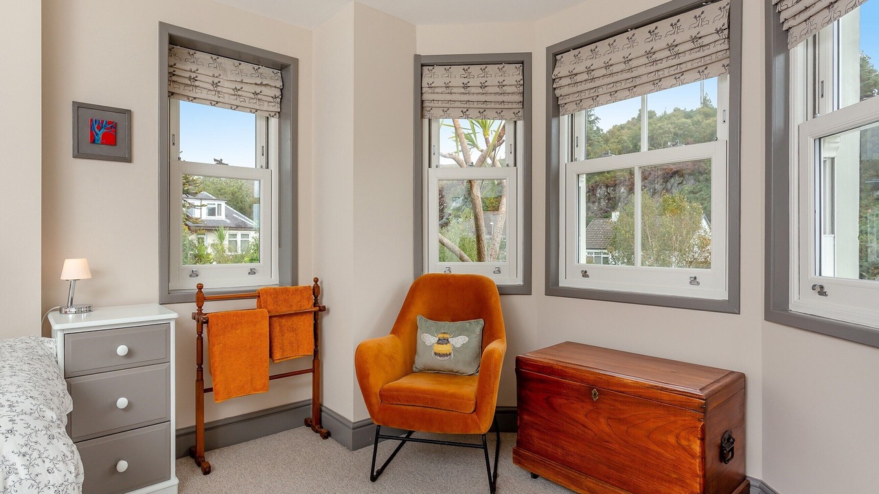 Photo of Others in Nostie