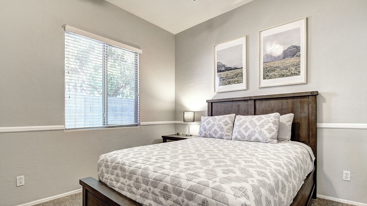 Photo of Bedroom in Greenfield Lakes