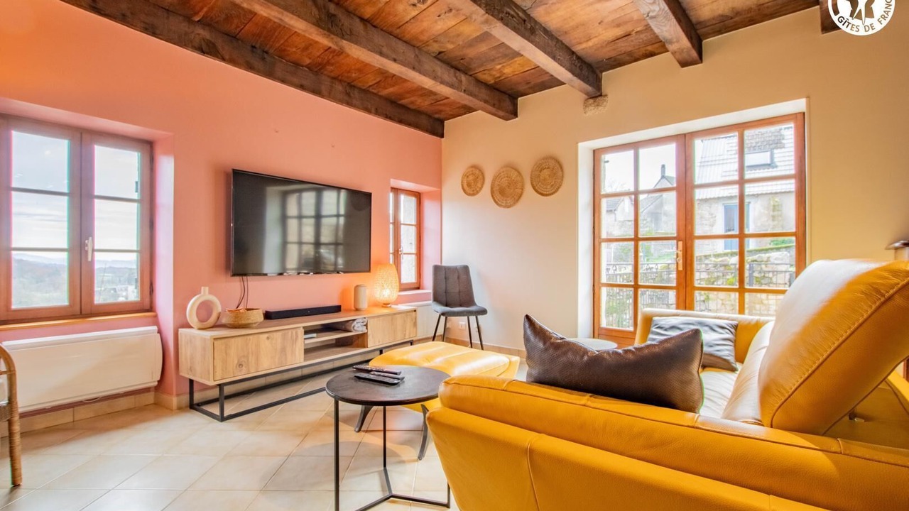 Photo of Livingroom in Saint-Leger-sous-Beuvray