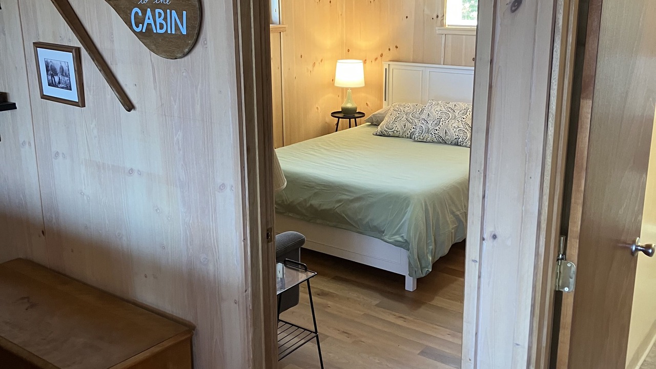 Photo of Bedroom in Freeland