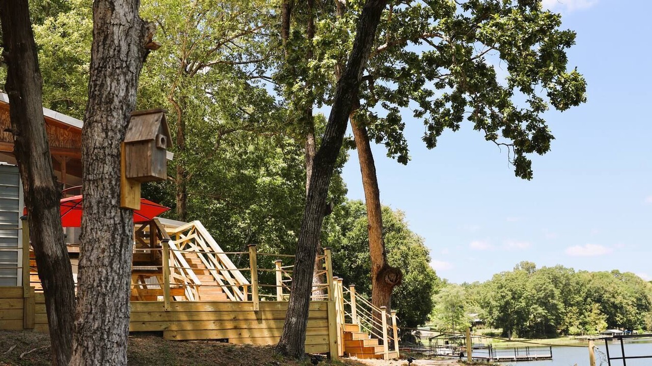 Photo of Others in Abbeville