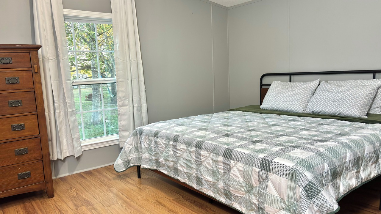 Photo of Bedroom in Dale