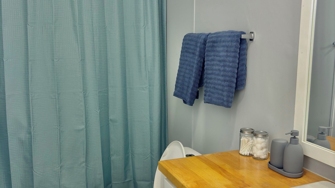 Photo of Bathroom in Dale