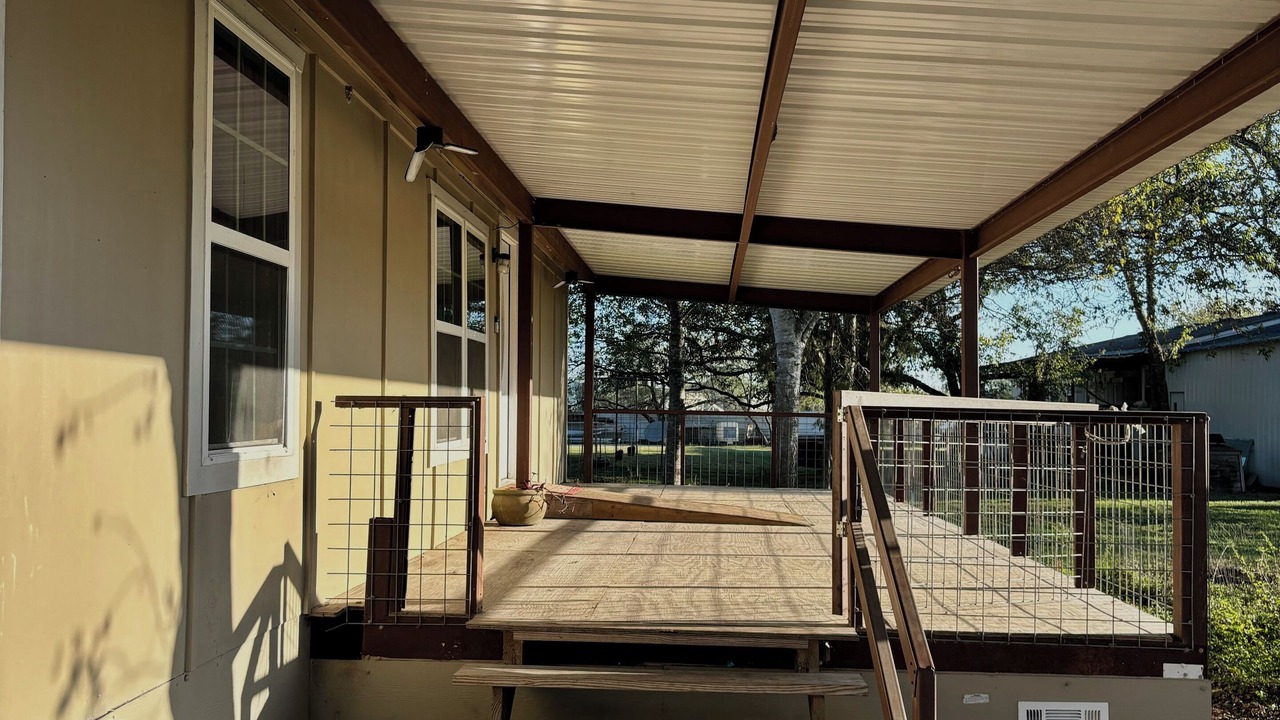 Photo of Patio Balcony in Dale