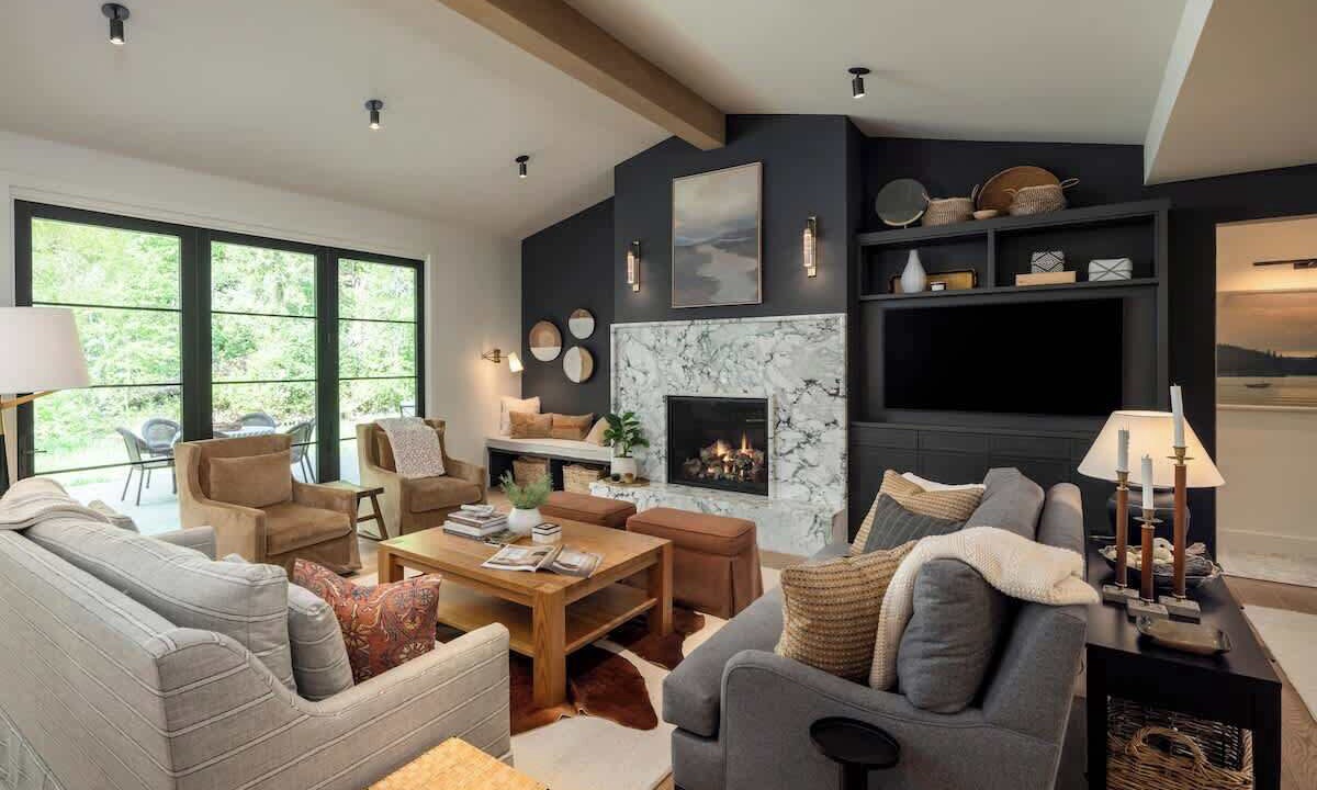 Photo of Livingroom in Warm Springs