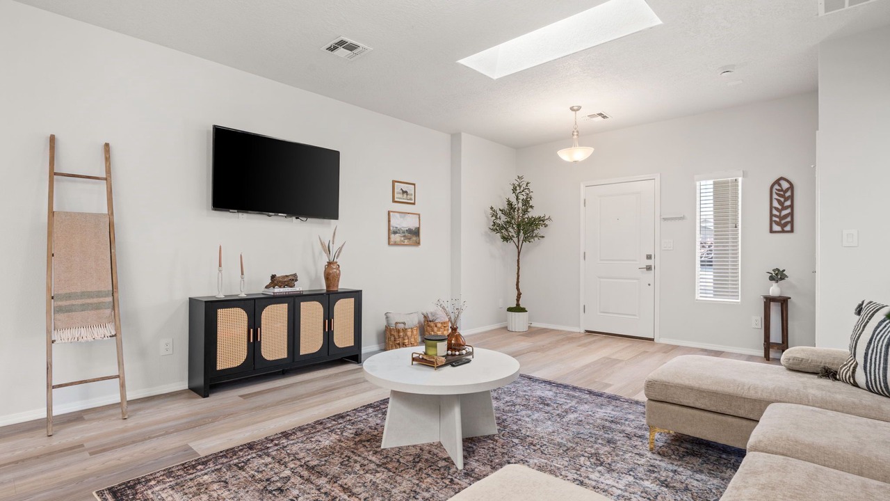 Photo of Livingroom in Mesa Del Sol Innovation Park