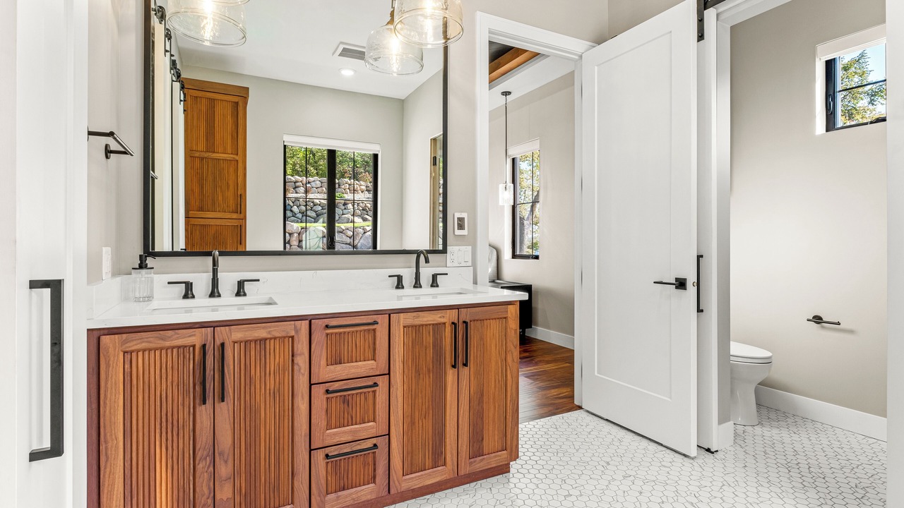 Photo of Bathroom in Alexandria