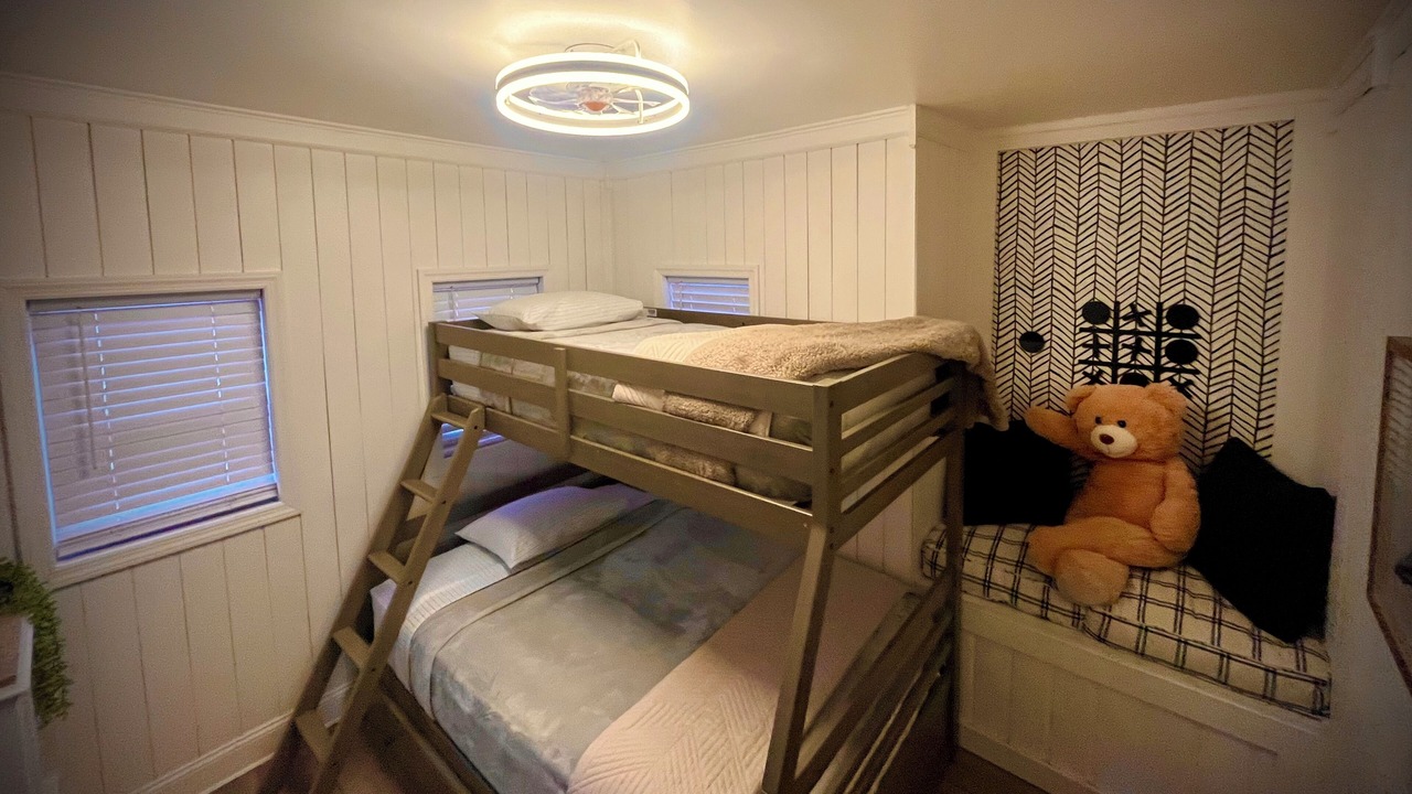 Photo of Bedroom in Long Beach