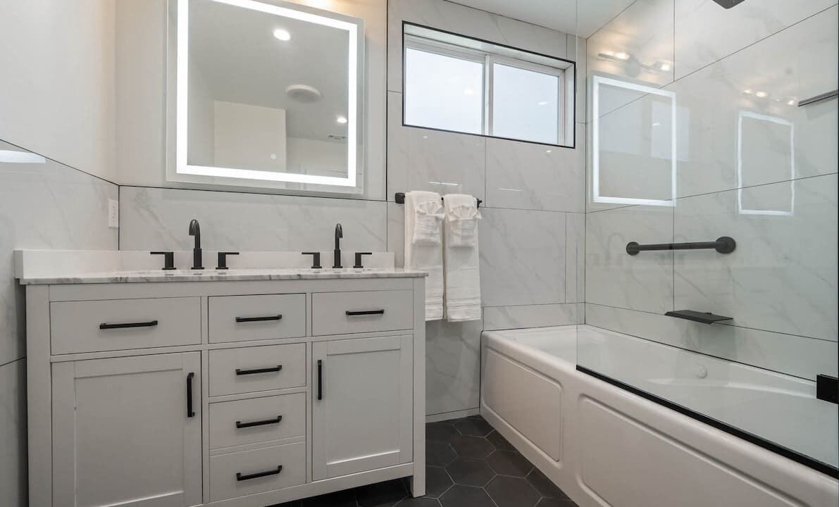 Photo of Bathroom in Magnolia Park