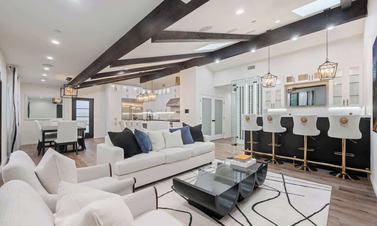 Photo of Livingroom in Magnolia Park
